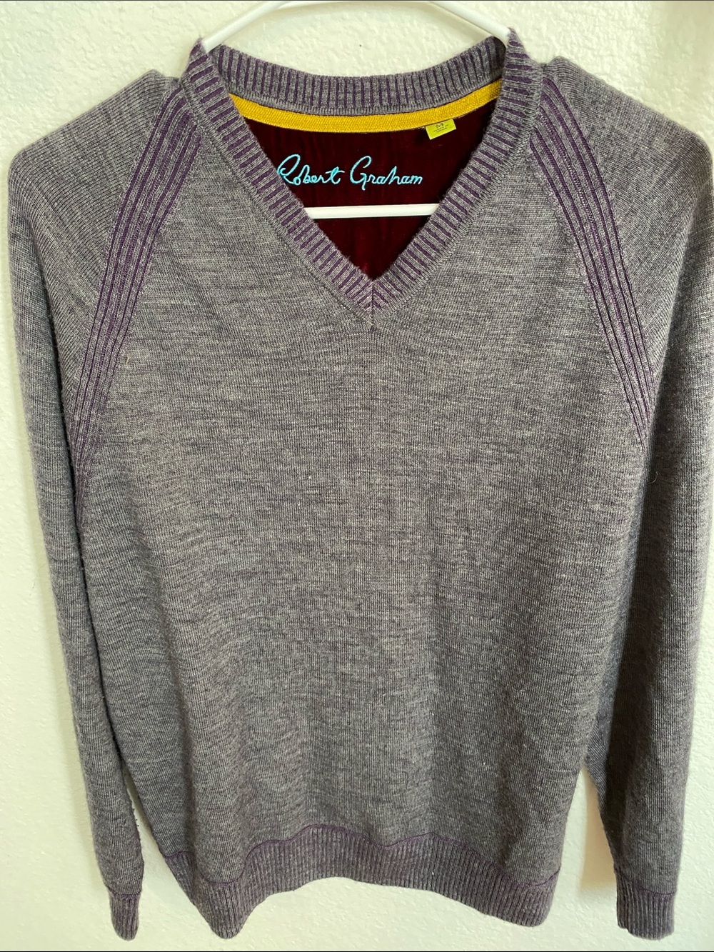 Robert Graham Men's V-Neck Sweater in Heather Lavender and Plum Accents